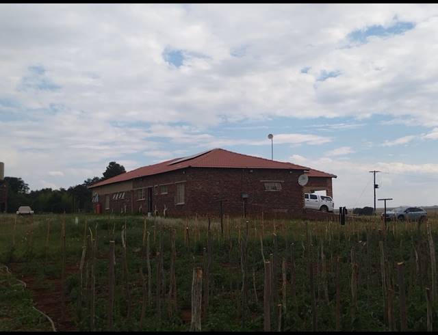 8.80HA FARM FOR SALE IN MAGALIESBURG